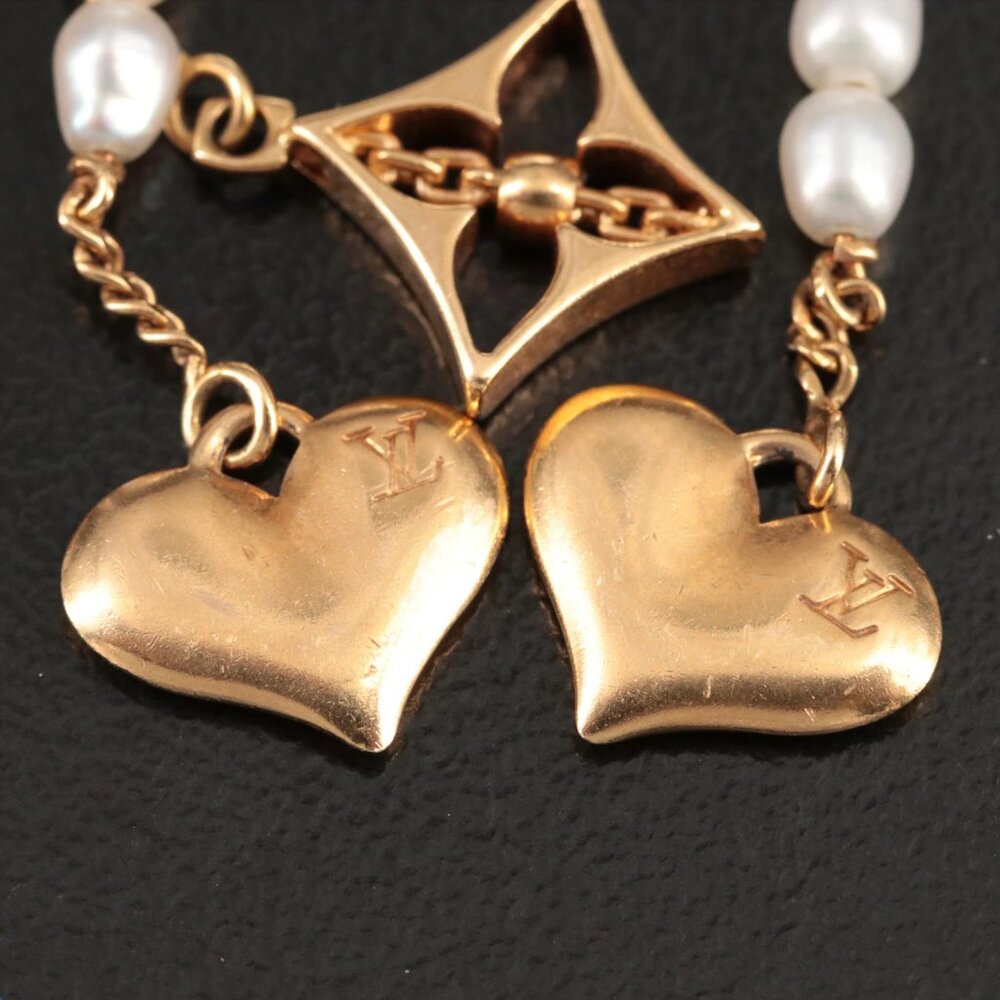 Louis Vuitton Pandantif Dreille 18K Monogram Pearl Dangle Earrings - Picture 5 of 8